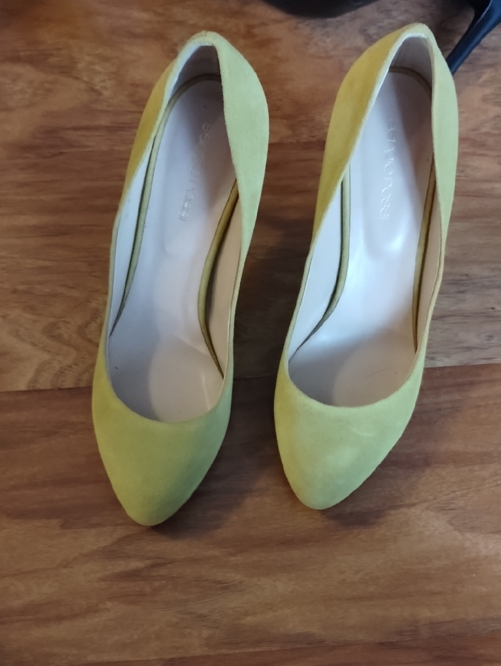 Sergio Rossi Lemon Yellow Suede Pointed Pumps